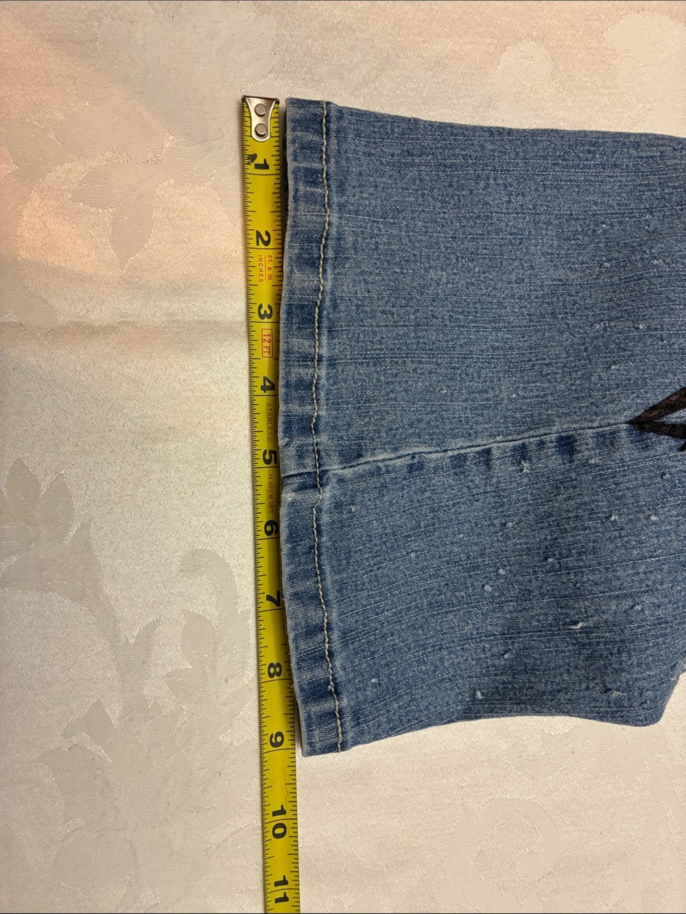 Women’s No Boundaries Distressed Shotgun Jeans w/Christian Hand Paintings, Size7 - Picture 16 of 16